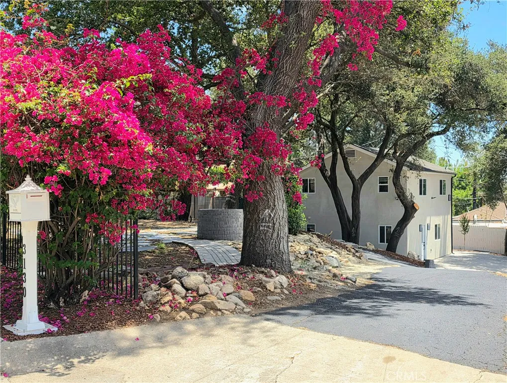 Altadena, CA 91001
