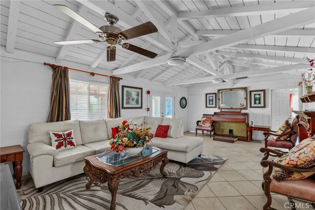 https://cdn.realtyfeed.com/cdn/127/306773496/36ff2c52f4b7350347471f56ab88e649.webp