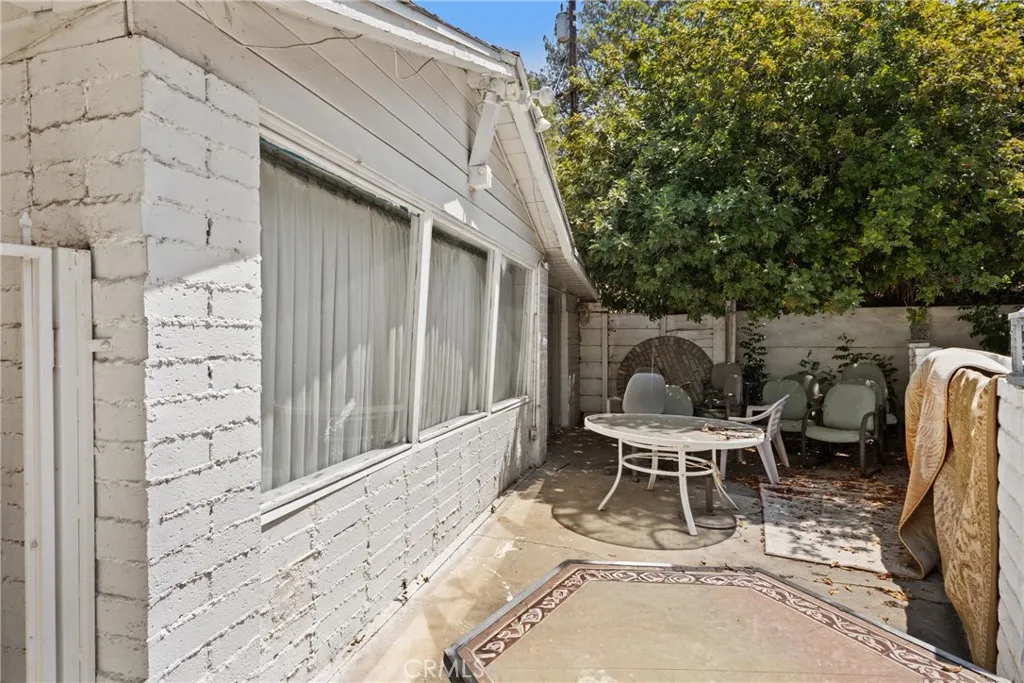 https://cdn.realtyfeed.com/cdn/127/306773496/62f6a1b02cc6311c70ed93fc2118b488.webp