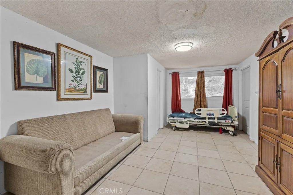 https://cdn.realtyfeed.com/cdn/127/306773496/cfbf80d7754cce21e1e94f5b9774ea02.webp