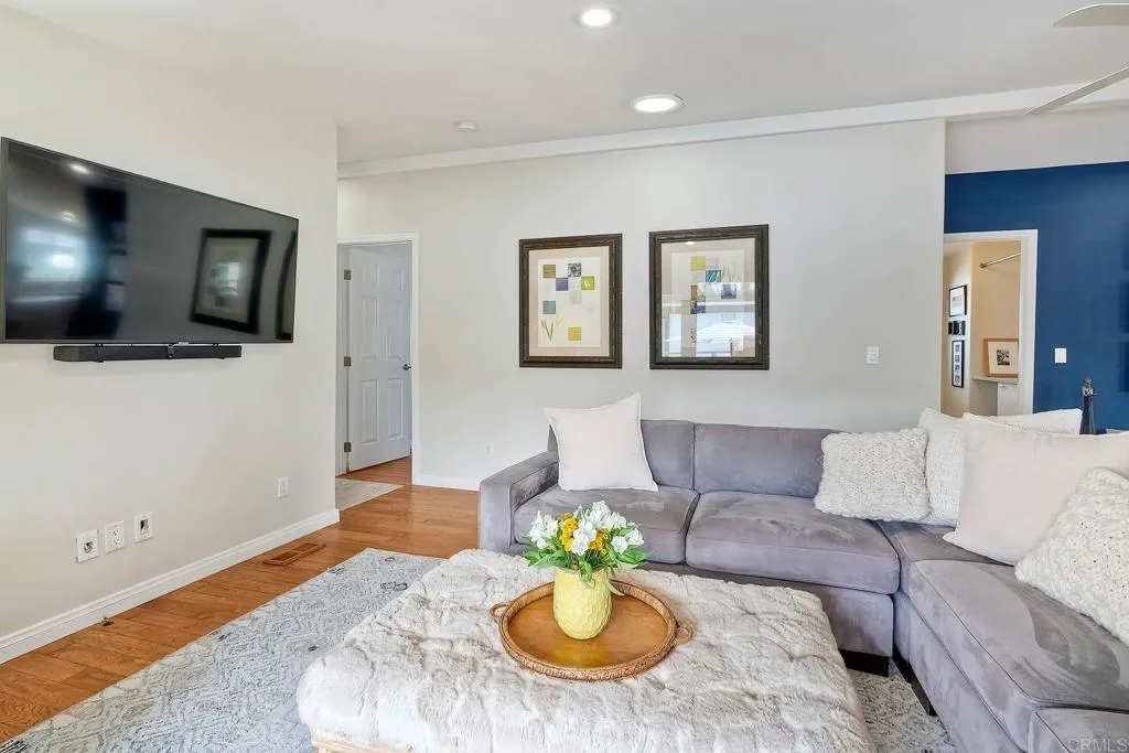 https://cdn.realtyfeed.com/cdn/127/306773534/0eed89db6ff9bb2b1ab6bfb4b7afadf0.webp