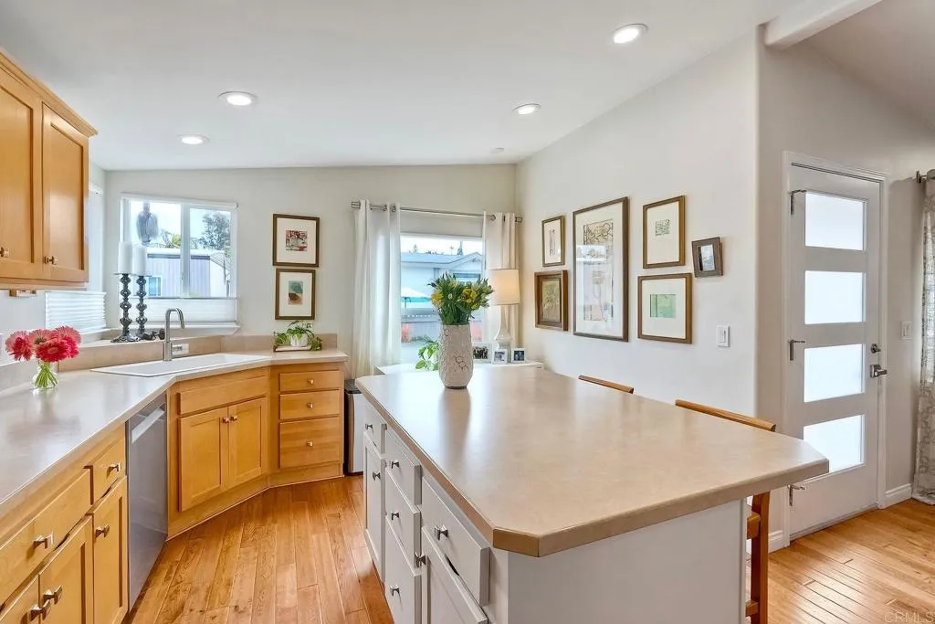 https://cdn.realtyfeed.com/cdn/127/306773534/5cf813b0f2a0d39714c81ac24c628b1f.webp