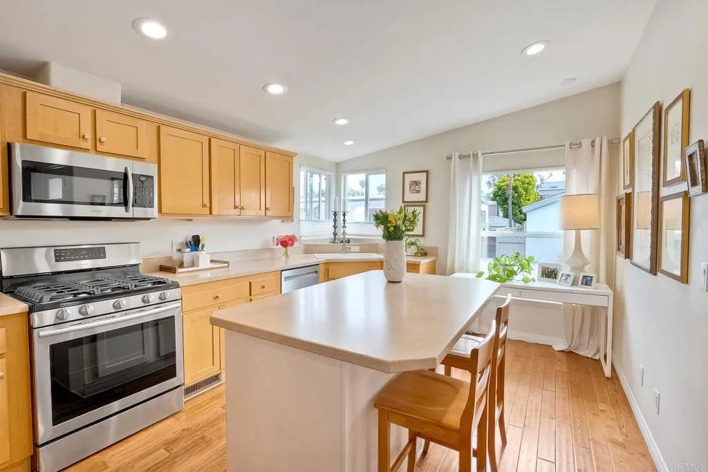 https://cdn.realtyfeed.com/cdn/127/306773534/a120b7d35f095a1d2fd273e1c53162d1.webp
