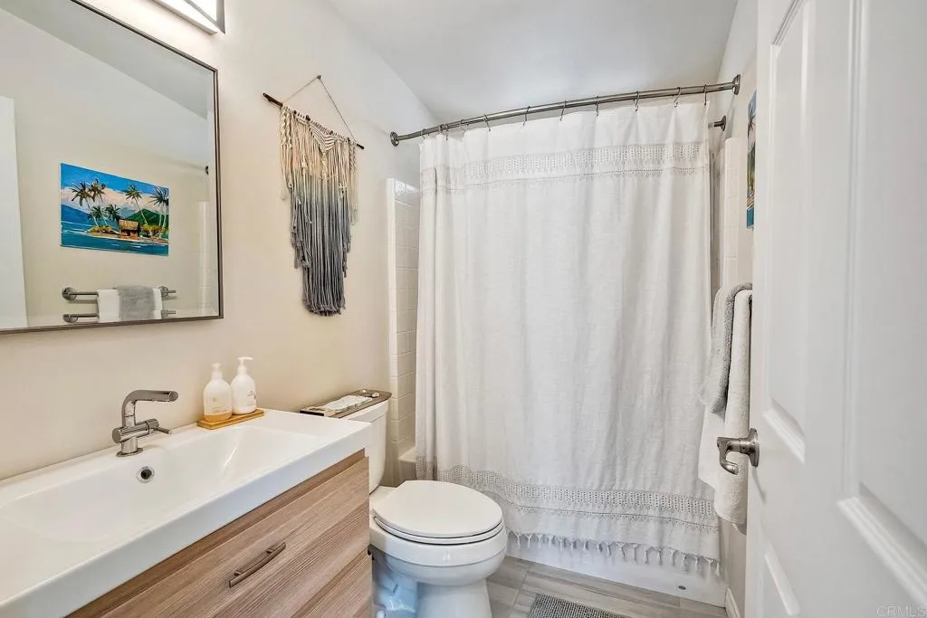 https://cdn.realtyfeed.com/cdn/127/306773534/db0060358618d4cf59f61e43eb592dbb.webp