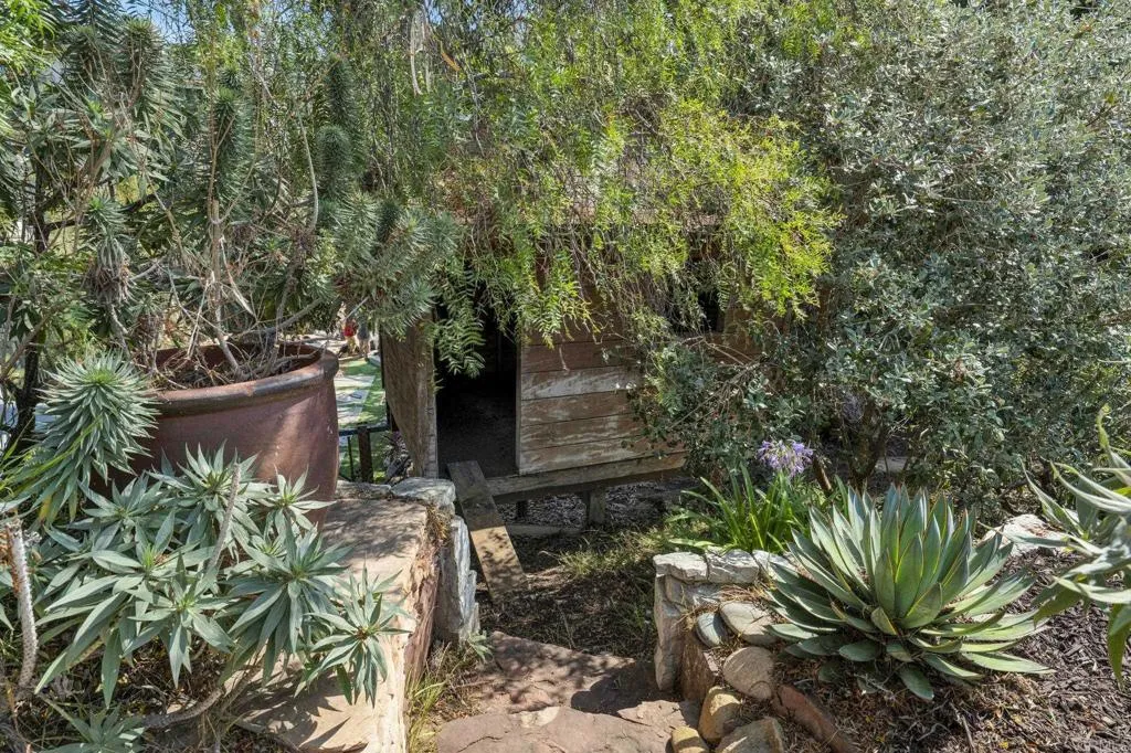 https://cdn.realtyfeed.com/cdn/127/306773556/02d0e889f54074daa37a2f75618a3d79.webp