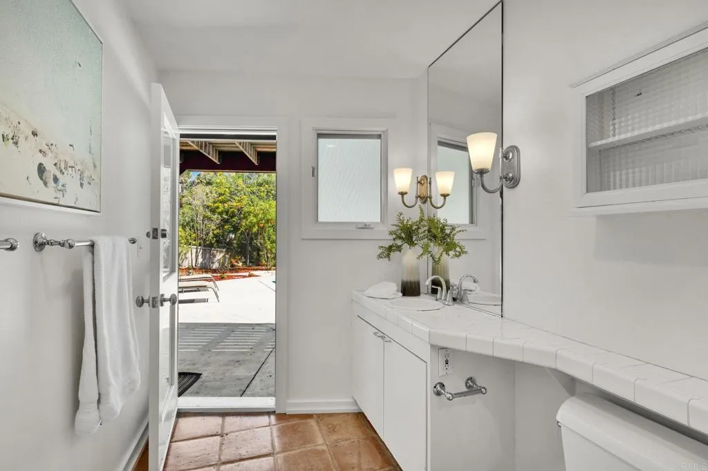 https://cdn.realtyfeed.com/cdn/127/306773556/46e4a58bd3d4429346c7171062413645.webp
