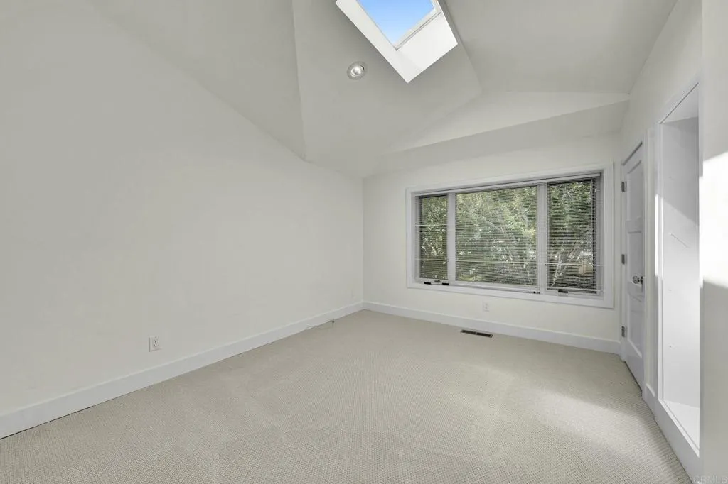 https://cdn.realtyfeed.com/cdn/127/306773556/67be3e7baf7780e1725c2959e86c1082.webp
