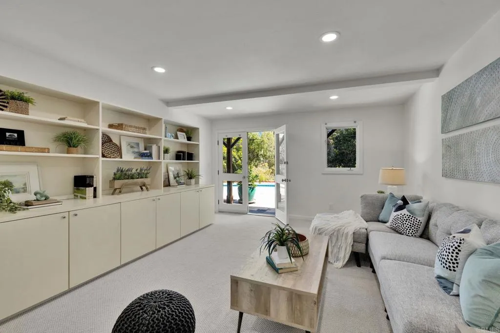 https://cdn.realtyfeed.com/cdn/127/306773556/719cf56490debc8ebabe9448788a6c67.webp