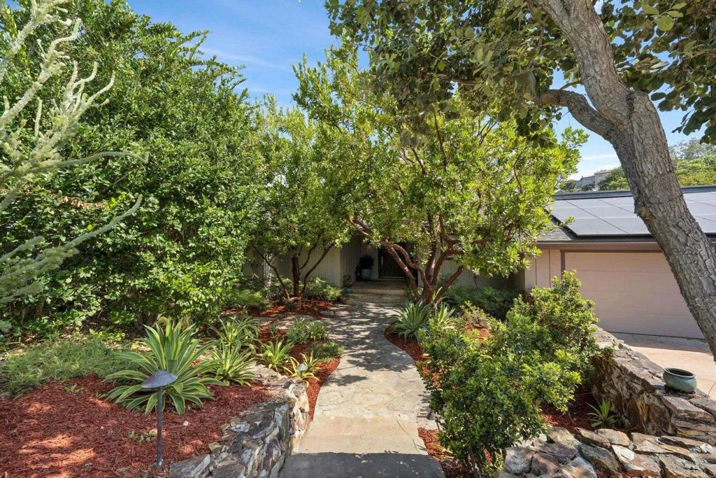 https://cdn.realtyfeed.com/cdn/127/306773556/a0583ce0198356fa62a449c402907dec.webp