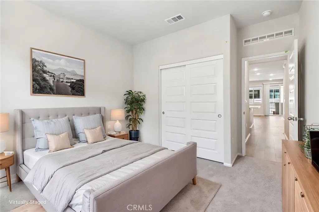 https://cdn.realtyfeed.com/cdn/127/306773597/95a5f9af59adfa83436988c2149f1a33.webp