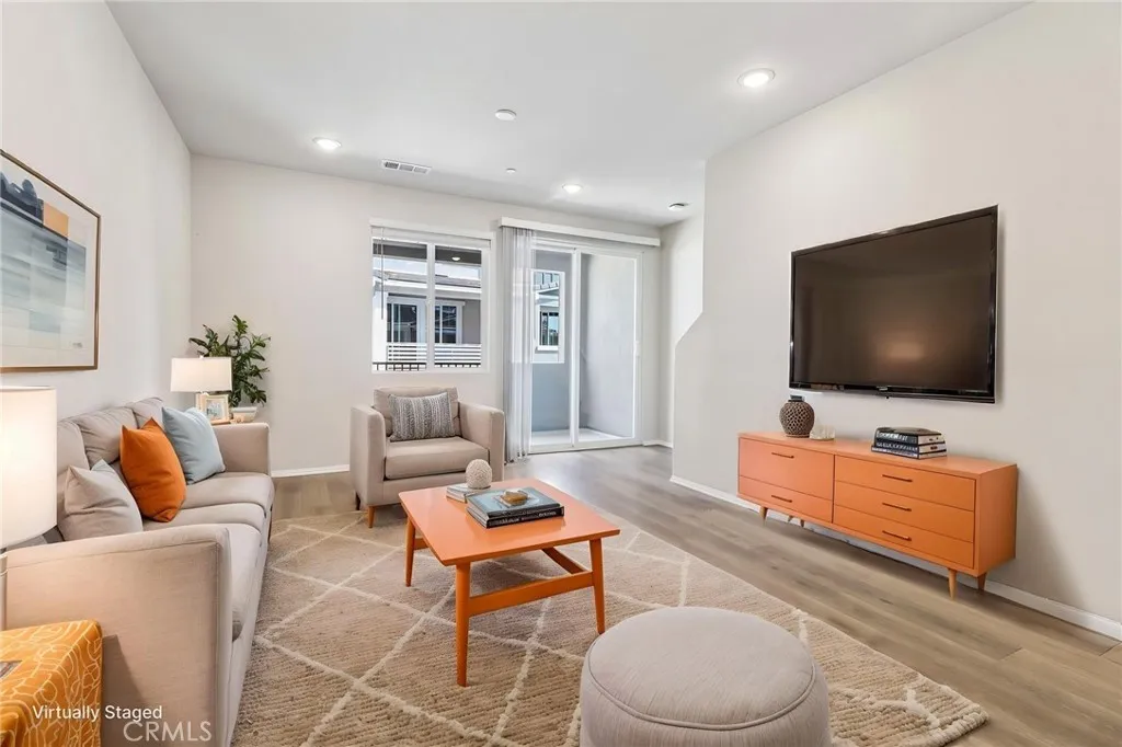 https://cdn.realtyfeed.com/cdn/127/306773597/c3ed91c314ea9702438090f6d91a6b62.webp
