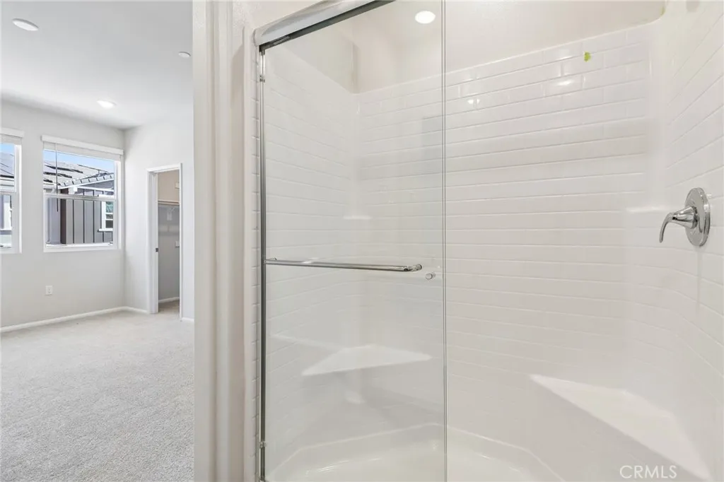 https://cdn.realtyfeed.com/cdn/127/306773597/c5d6f63cf07ef4d7bba2f1de009998f8.webp