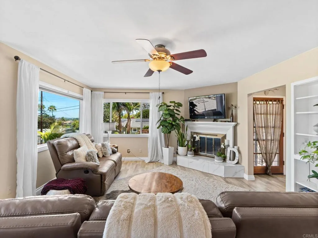 https://cdn.realtyfeed.com/cdn/127/306773603/152c25f9d3ae61eca359e94efc5f247e.webp