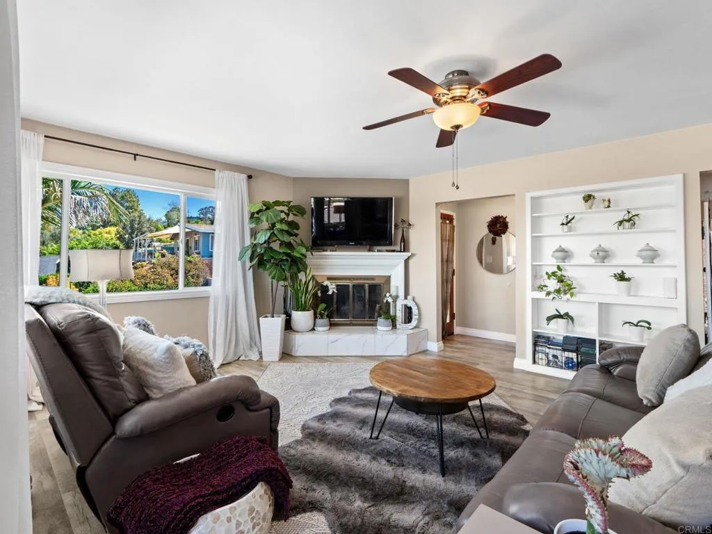 https://cdn.realtyfeed.com/cdn/127/306773603/83dde3acf39631ef1ba1ffa073fa077e.webp