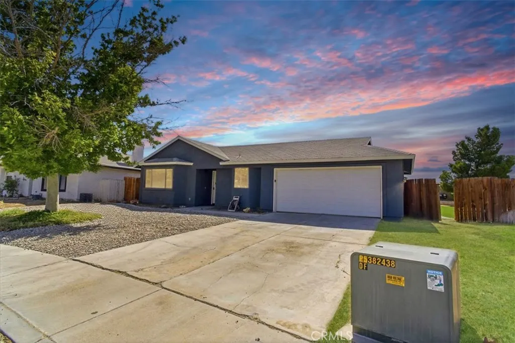 2313 Thistle