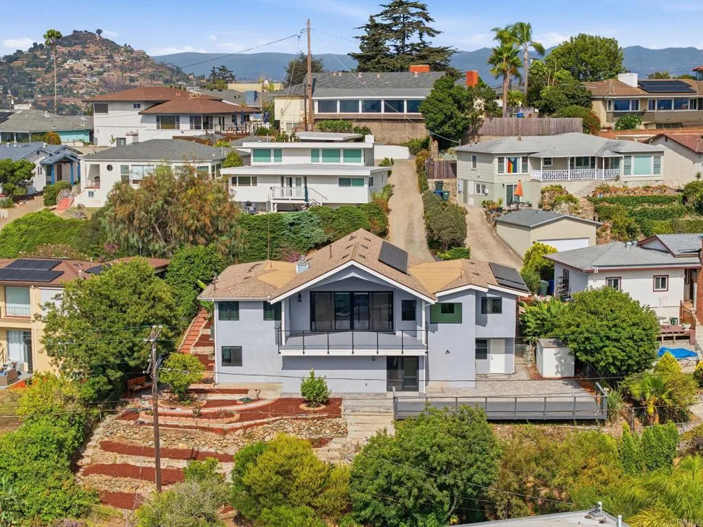 https://cdn.realtyfeed.com/cdn/127/306773622/154b578b1b23aea02d73b02c372649b0.webp