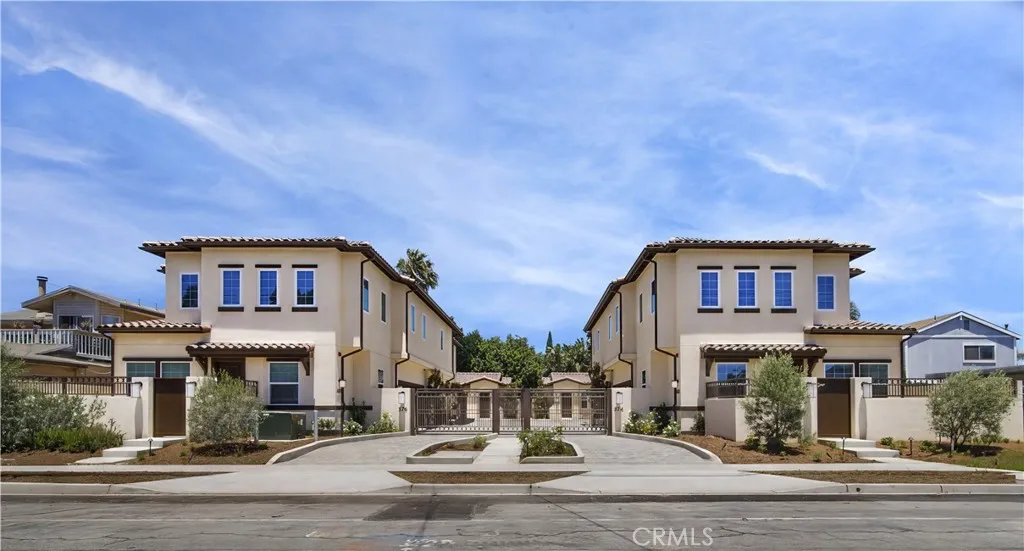 Costa Mesa, CA 92627
