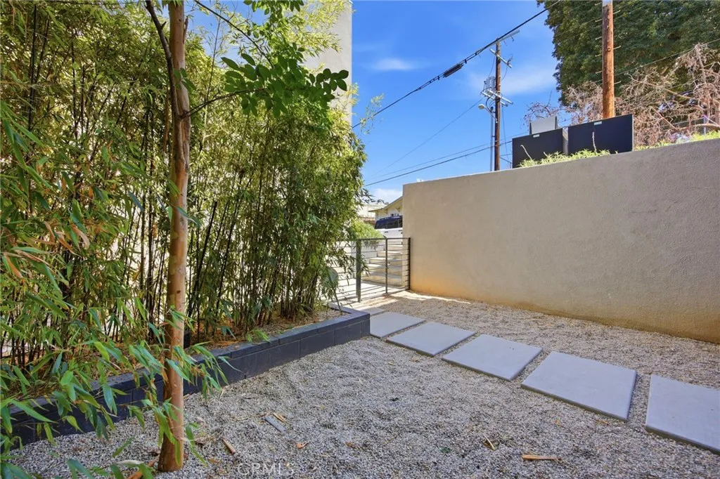 2160 Clifford, Los Angeles, CA 90026 - Photo 4 of 31, Los Angeles, CA