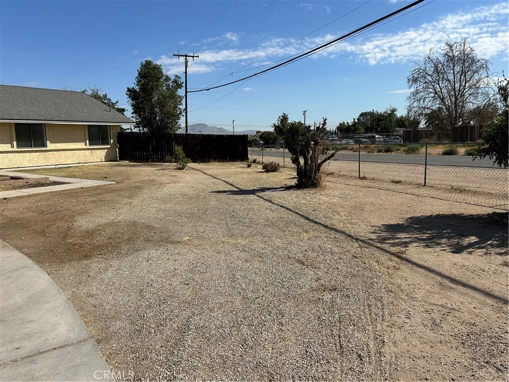 15686 Little Beaver, Victorville, CA 92395 - Photo 4 of 39, Victorville, CA