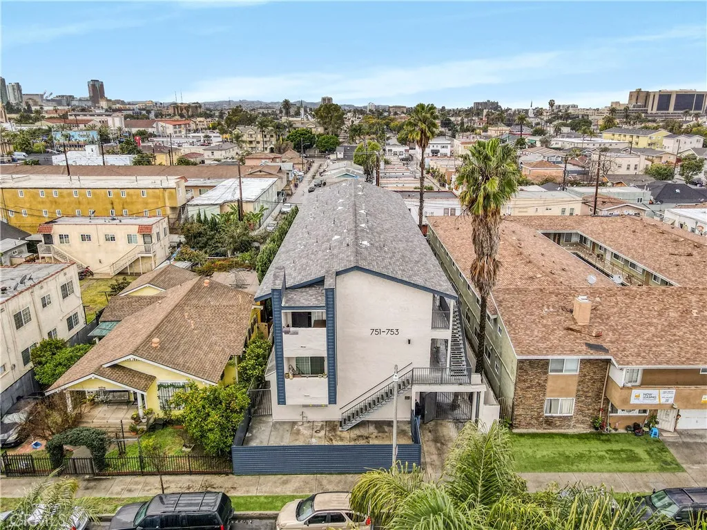 753 Cerritos Avenue, Long Beach, CA 90813 - Photo 3 of 32, Long Beach, CA