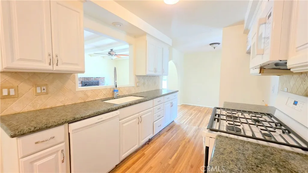 182 E Green Street, Claremont, CA 91711 - Photo 5 of 29, Claremont, CA