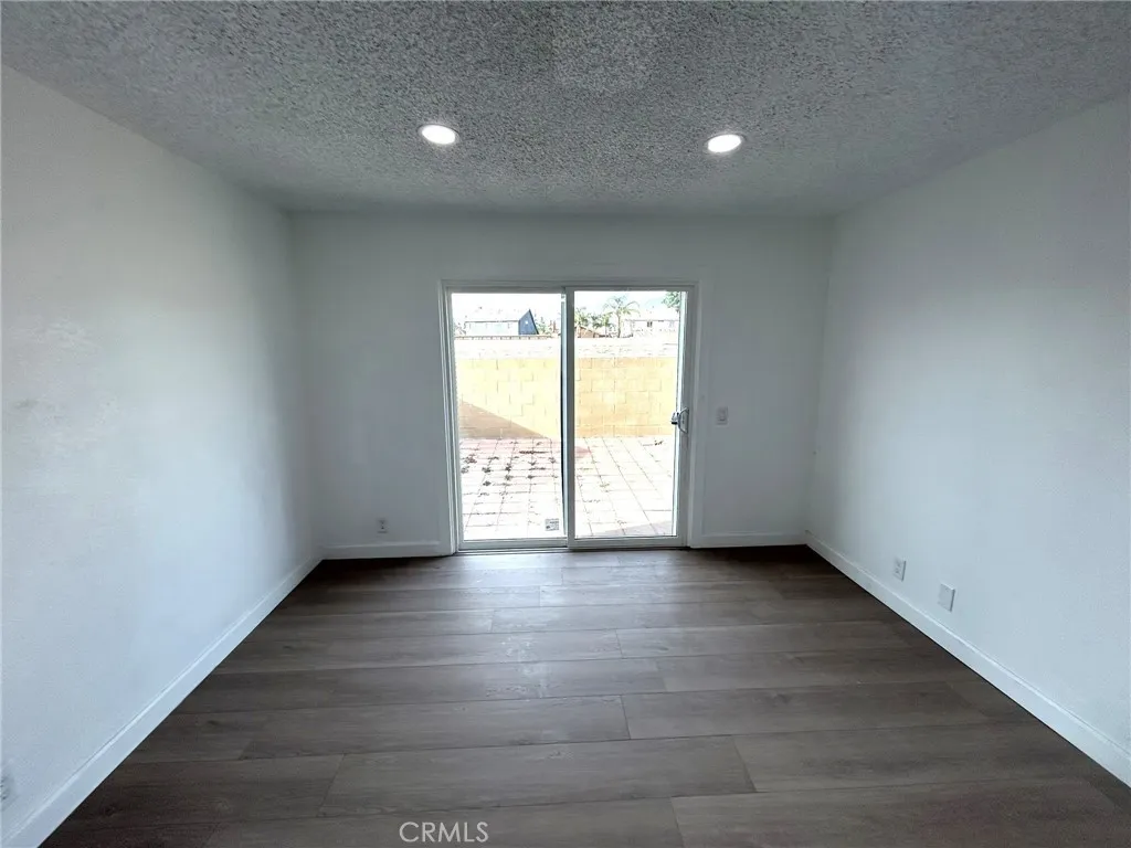 12040 Woodbridge, Fontana, CA 92337 - Photo 4 of 26, Fontana, CA