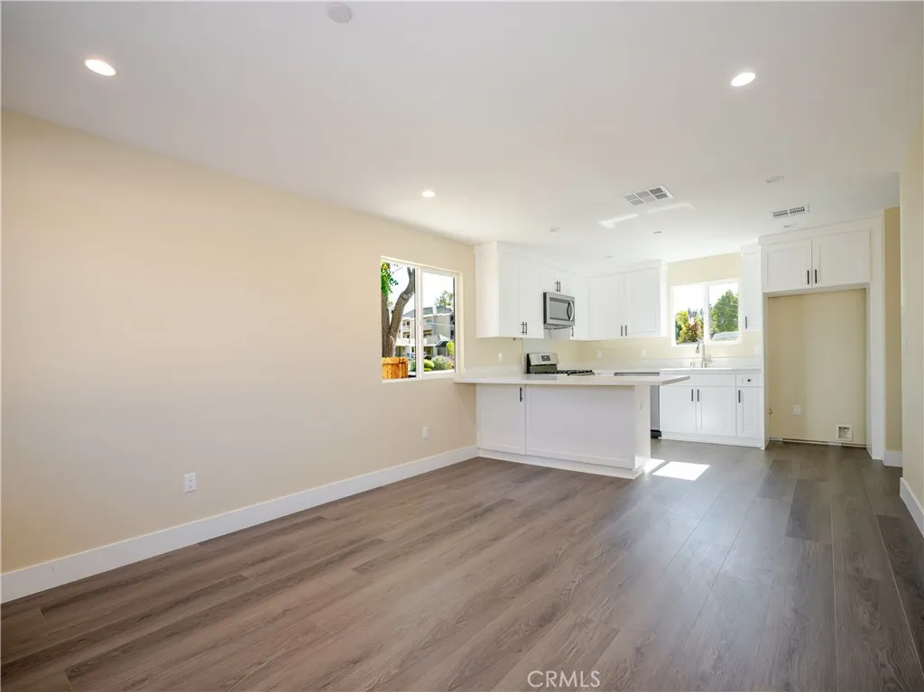 24743 Valley Unit 1, Newhall, CA 91321 - Photo 5 of 28, Newhall, CA