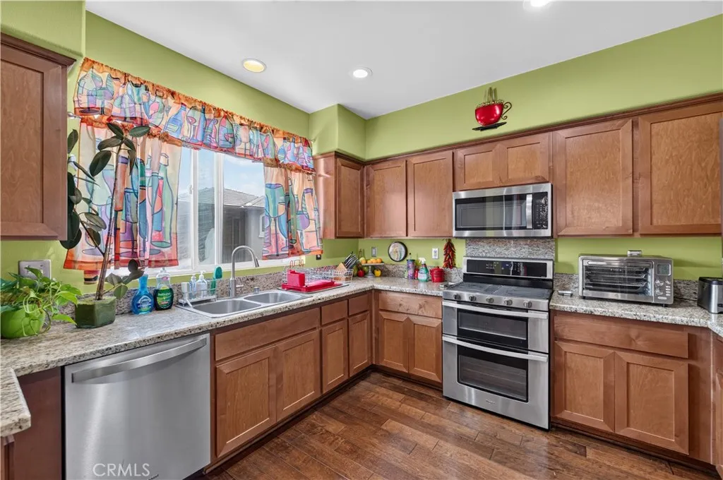 11916 Manzanilla Lane, Los Angeles, CA 90047 - Photo 2 of 60, Los Angeles, CA