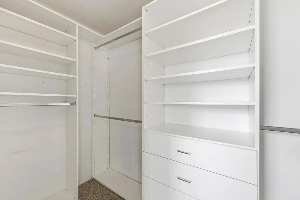 https://cdn.realtyfeed.com/cdn/127/306773776/cb0895d4a164ec32de6d3d8e85ae741d.webp