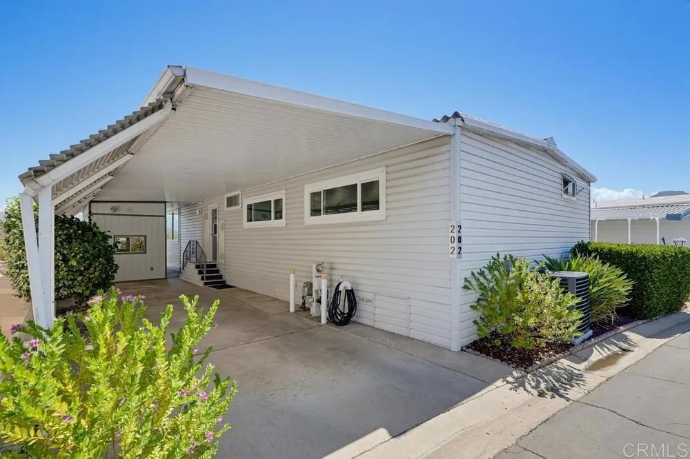 https://cdn.realtyfeed.com/cdn/127/306773781/431167ceff8f5c49fc20bd419c772cb3.webp