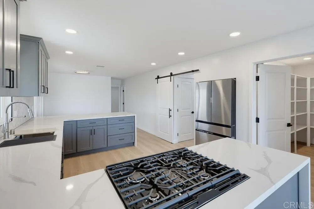 https://cdn.realtyfeed.com/cdn/127/306773781/b9fa9cf6d46b8e056ec3ccb6d3f1d8e9.webp