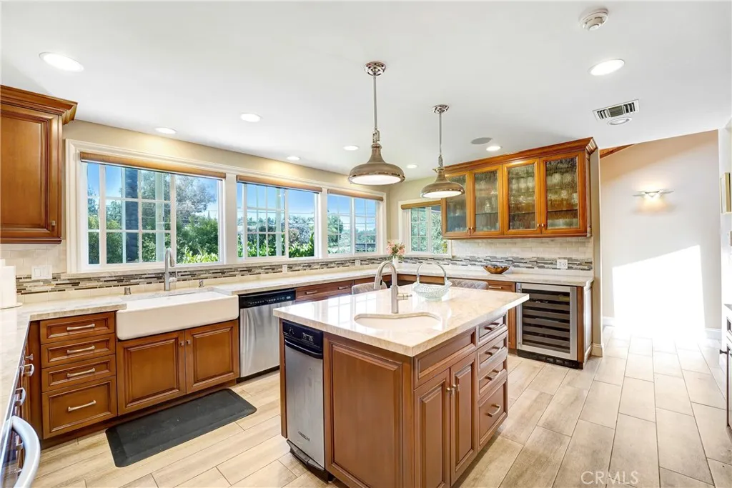 5062 Avenida Hacienda, Tarzana, CA 91356 - Photo 5 of 47, Tarzana, CA
