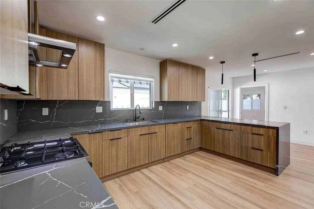1613 N Niagara Street, Burbank, CA 91606 - Photo 5 of 21, Burbank, CA