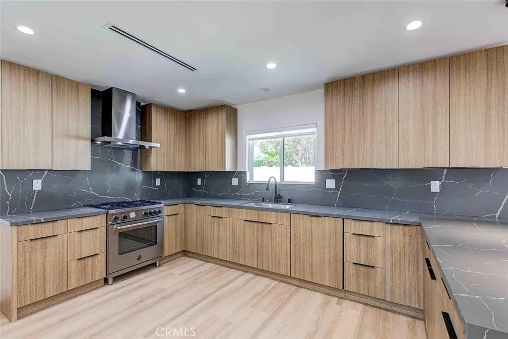 1613 N Niagara Street, Burbank, CA 91606 - Photo 4 of 21, Burbank, CA