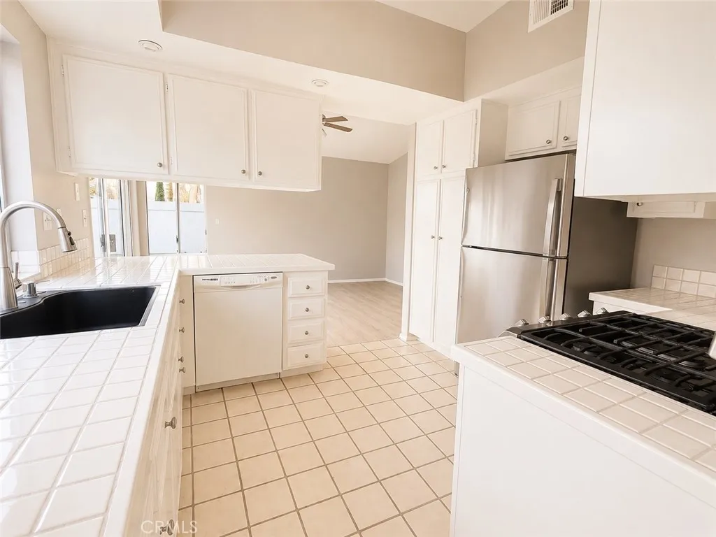 11486 Cardiff Lane, Loma Linda, CA 92354 - Photo 4 of 16, Loma Linda, CA
