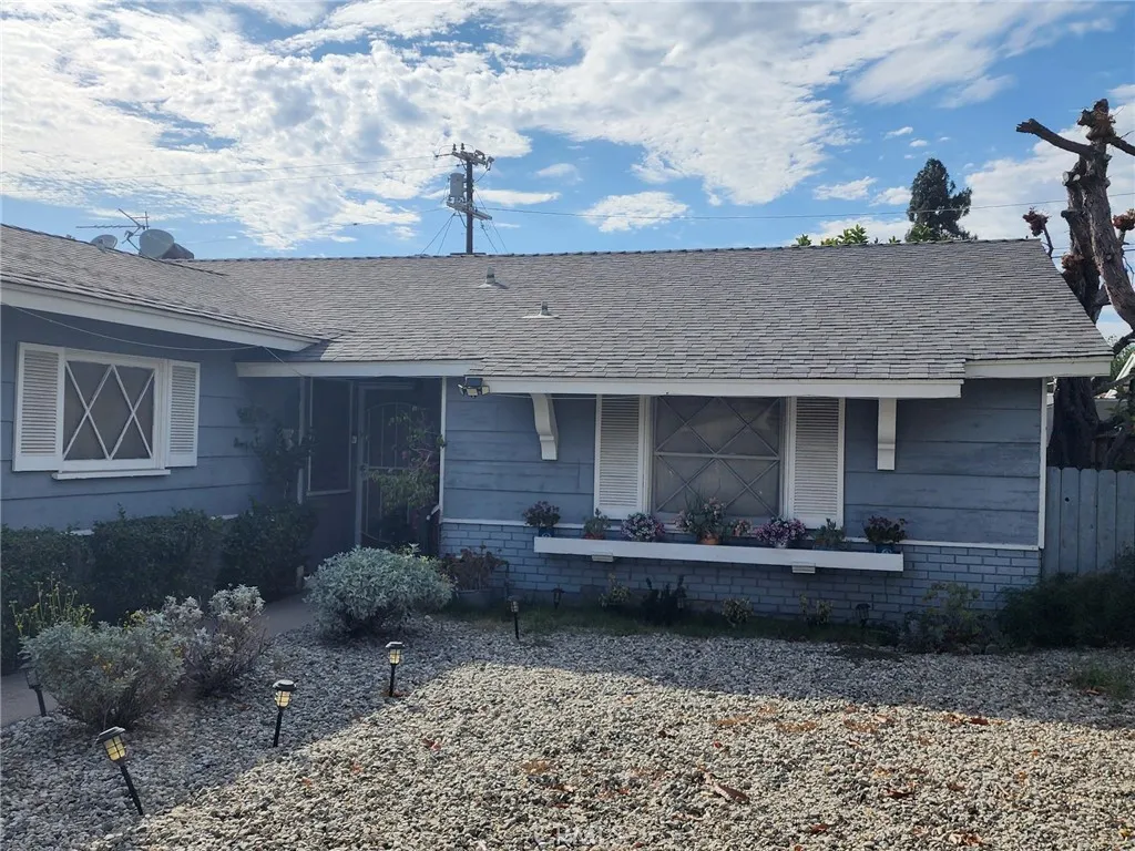 10883 Vinedale, Sun Valley, CA 91352 - Photo 3 of 15, Sun Valley, CA