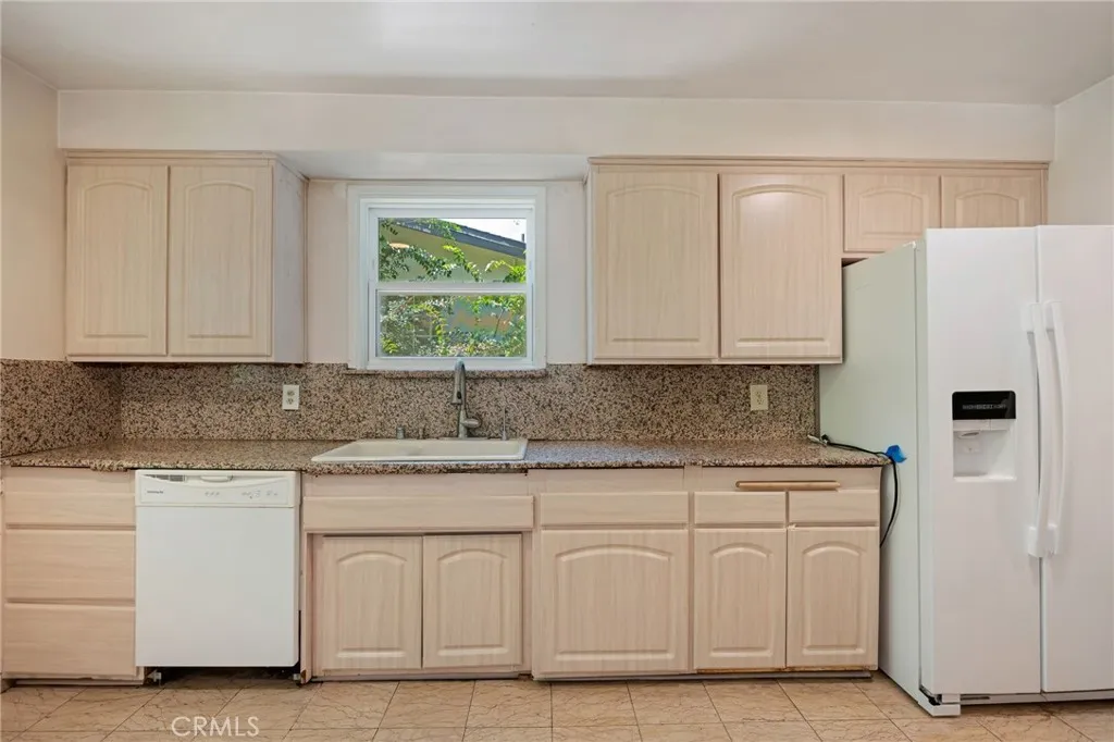 6217 Van Noord Avenue, Valley Glen, CA 91401 - Photo 3 of 29, Valley Glen, CA