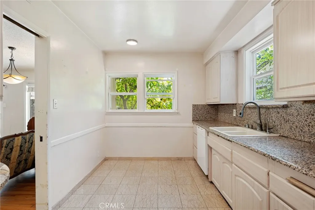 6217 Van Noord Avenue, Valley Glen, CA 91401 - Photo 5 of 29, Valley Glen, CA