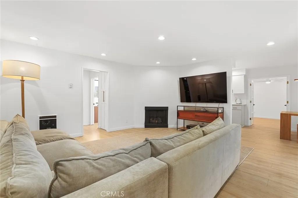 1228 14th Street Unit 103, Santa Monica, CA 90404 - Main photo, Santa Monica, CA