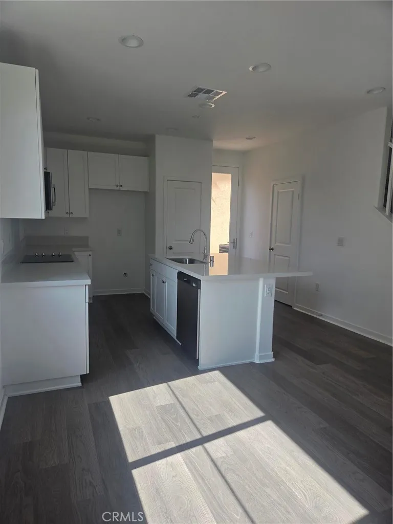16492 Botanical Lane, Fontana, CA 92336 - Photo 4 of 12, Fontana, CA