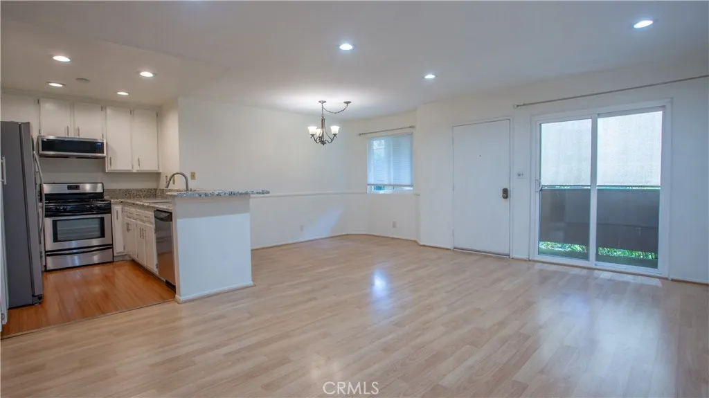 14835 Sherman Way Unit 3, Van Nuys, CA 91405 - Photo 2 of 18, Van Nuys, CA