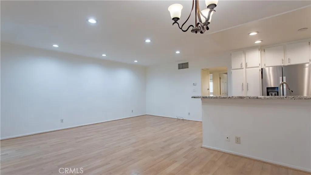 14835 Sherman Way Unit 3, Van Nuys, CA 91405 - Photo 3 of 18, Van Nuys, CA