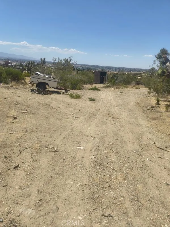 20727 Canyon, Apple Valley, CA 92308 - Photo 5 of 8, Apple Valley, CA