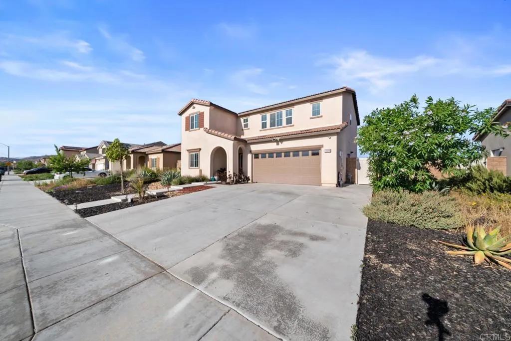 28464 Fressia Drive, Winchester, CA 92596 - Photo 4 of 43, Winchester, CA