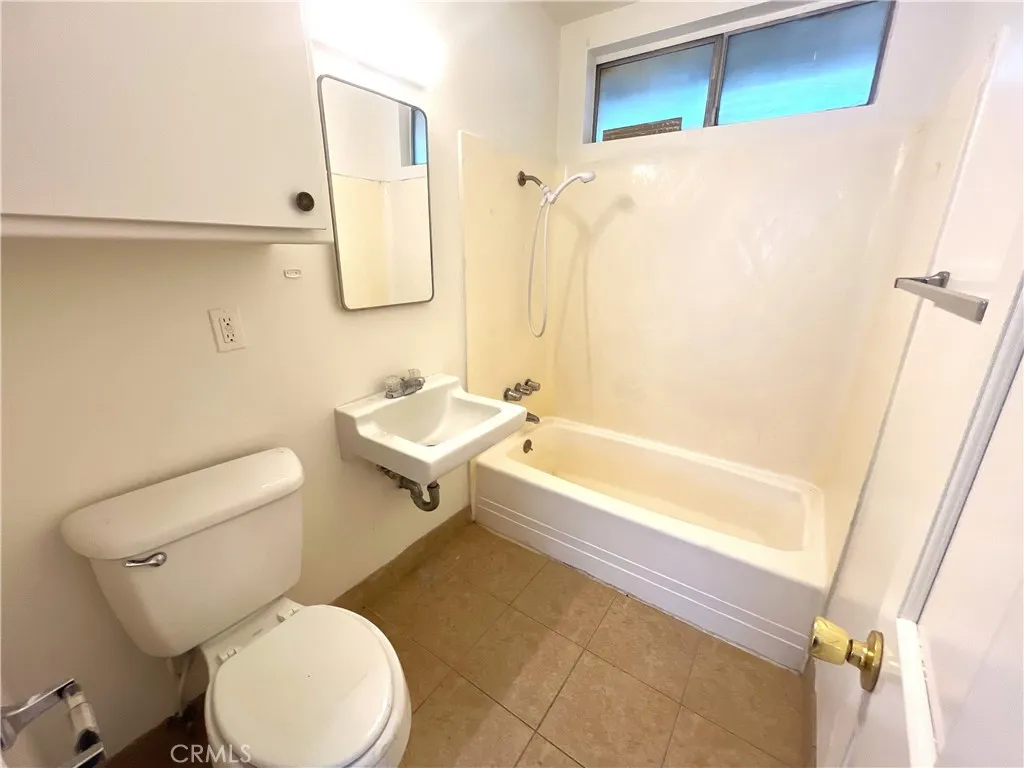 1955 E Devonshire Avenue Unit 1, Hemet, CA 92544 - Photo 4 of 4, Hemet, CA