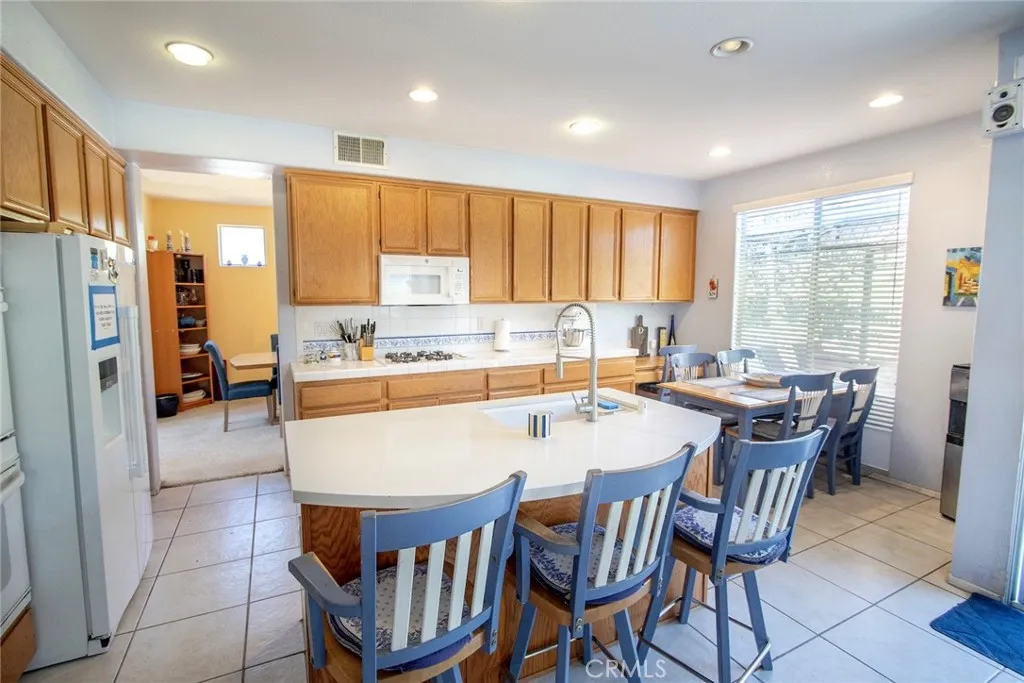 28213 Foxlane, Canyon Country, CA 91351 - Photo 2 of 40, Canyon Country, CA