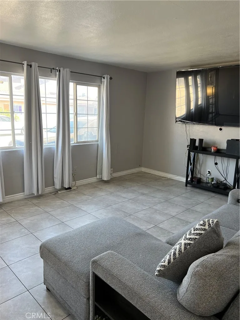 8928 Date, Fontana, CA 92335 - Photo 2 of 30, Fontana, CA