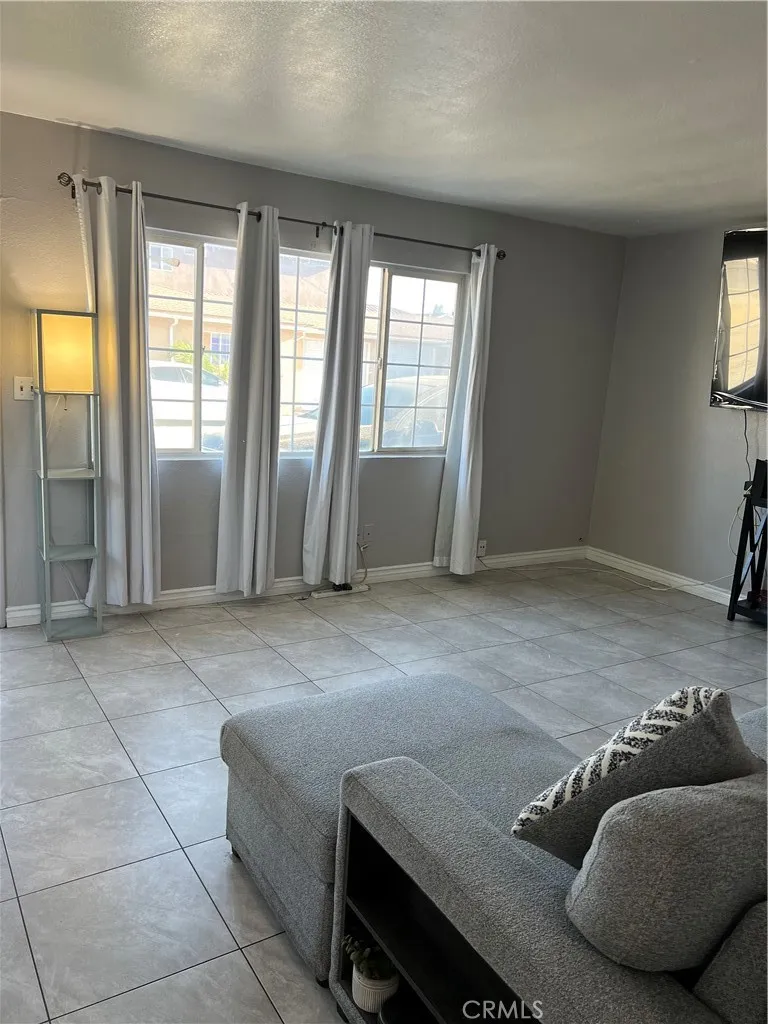 8928 Date, Fontana, CA 92335 - Photo 3 of 30, Fontana, CA