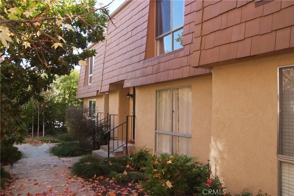 27424 Country Glen Road, Agoura Hills, CA 91301 - Main photo, Agoura Hills, CA