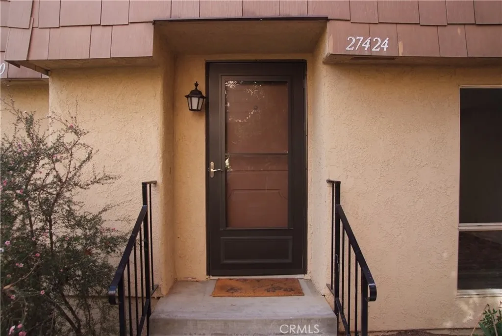 27424 Country Glen Road, Agoura Hills, CA 91301 - Photo 2 of 10, Agoura Hills, CA